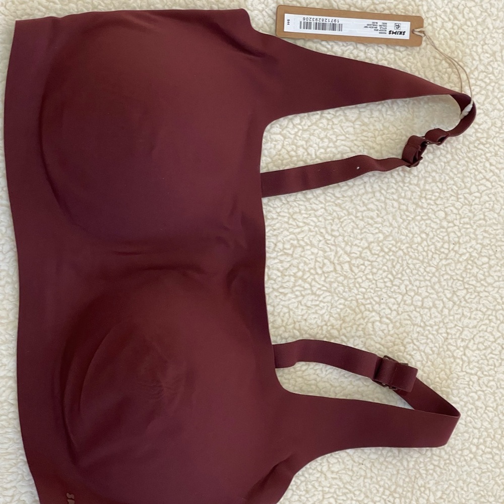 SKIMS Red Intimates Bra with Adjustable Straps NWT